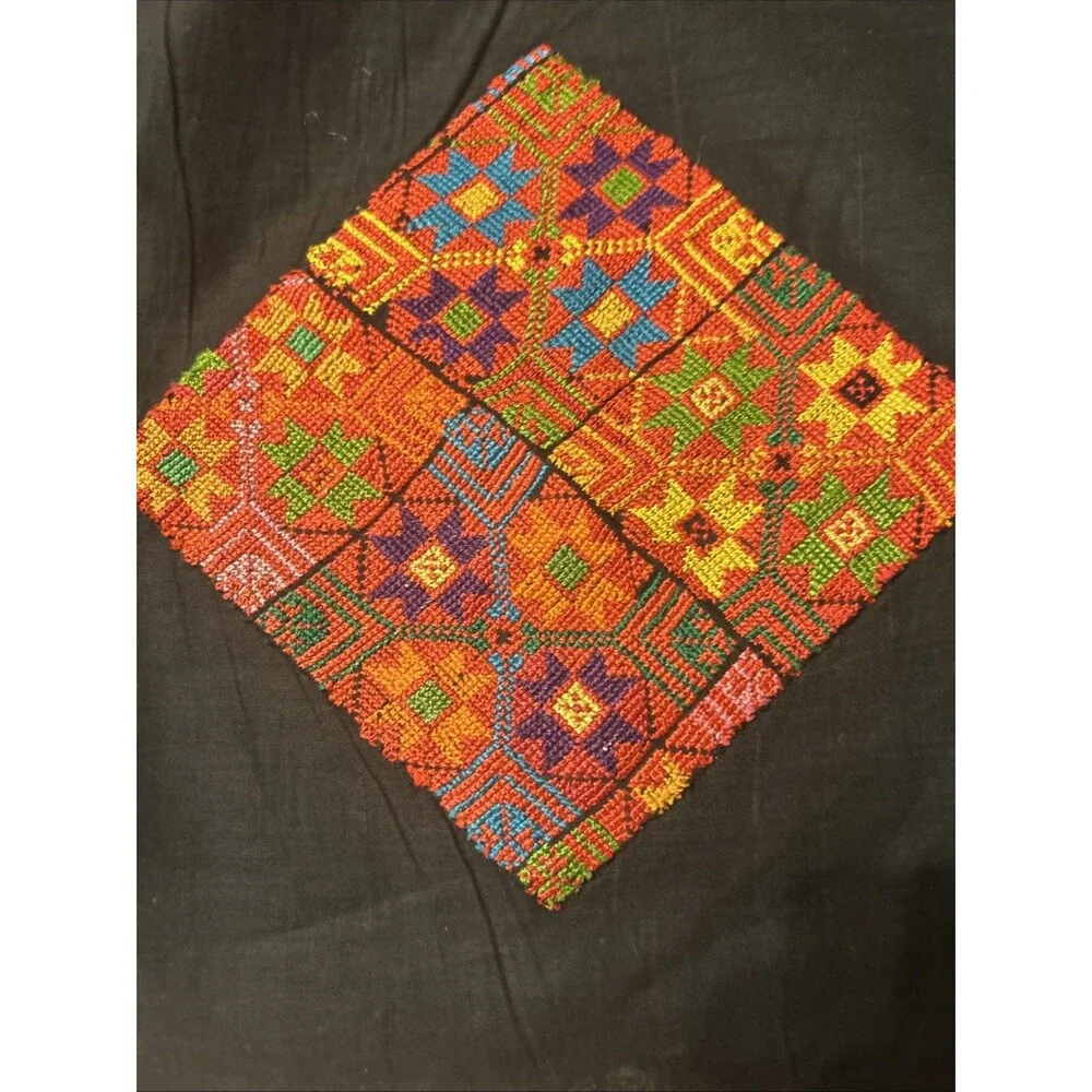 Intricate Zipped Pillowcase